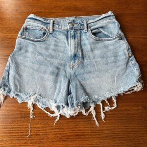 American Eagle highest rise 90’s boyfriend short